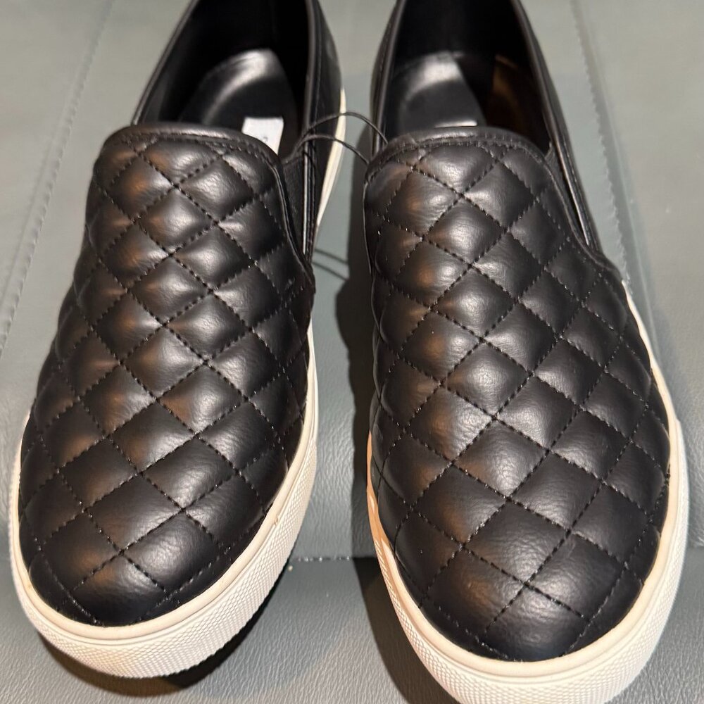 Steve Madden Women’s Ecentrcq, Slip-On Comfort Sneakers-Black, Size 9M.